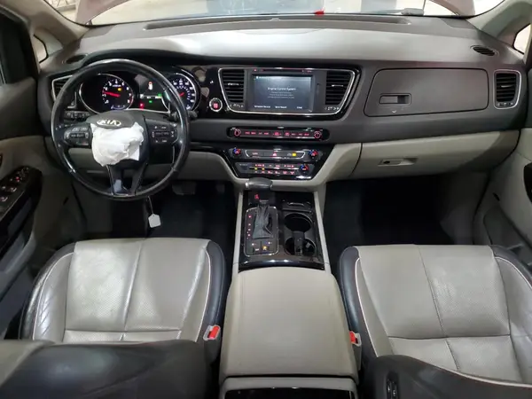 KNDMC5C13H6319332 2017 KIA SEDONA - Image 8
