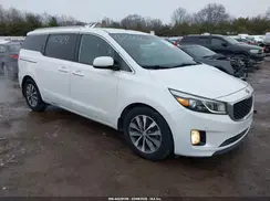 KNDMC5C13H6327883 2017 KIA SEDONA