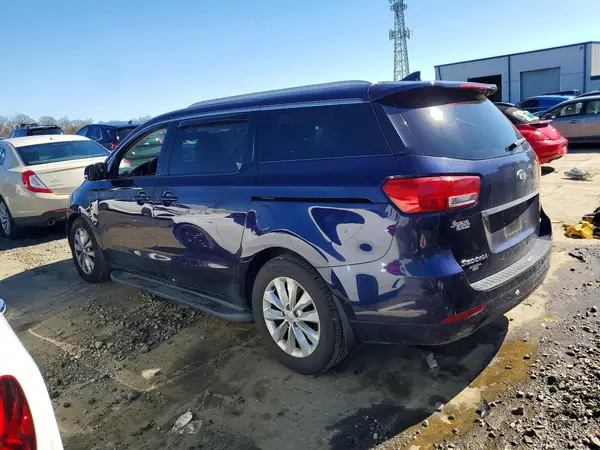 KNDMC5C13J6345578 2018 KIA SEDONA - Image 2