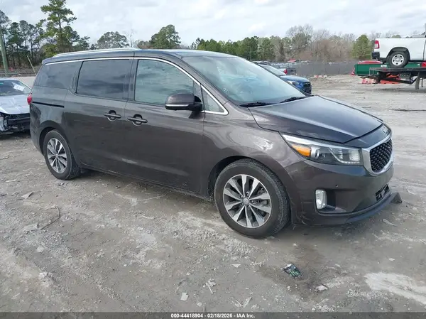 KNDMC5C13J6356645 2018 KIA SEDONA - Image 1