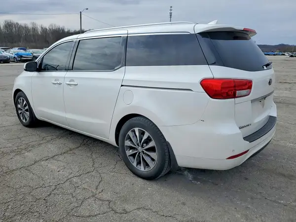 KNDMC5C13J6422448 2018 KIA SEDONA - Image 2