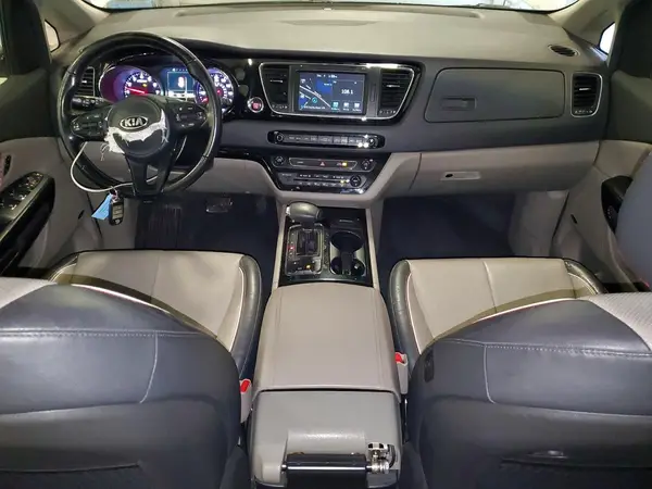 KNDMC5C13J6422868 2018 KIA SEDONA - Image 8