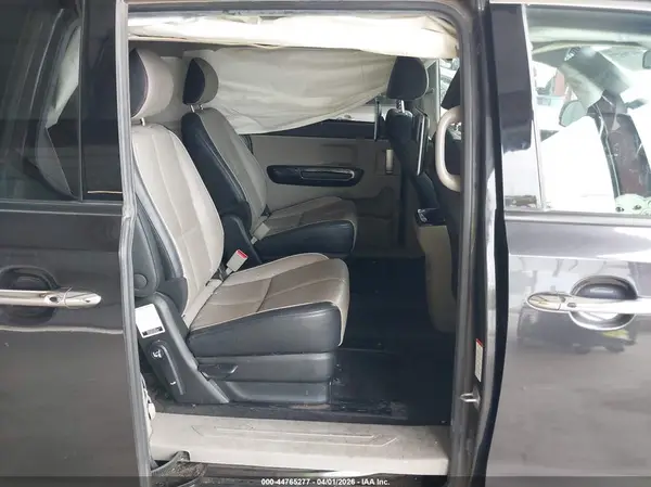 KNDMC5C13K6551078 2019 KIA SEDONA - Image 8