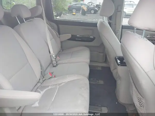 KNDMC5C13L6583482 2020 KIA SEDONA - Image 8