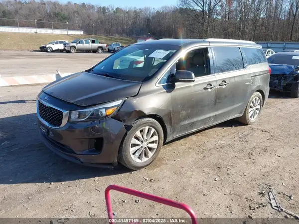 KNDMC5C14G6108235 2016 KIA SEDONA - Image 2