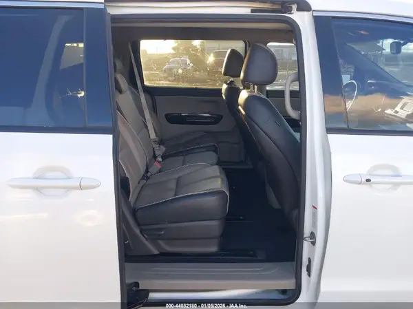 KNDMC5C14G6108364 2016 KIA SEDONA - Image 8