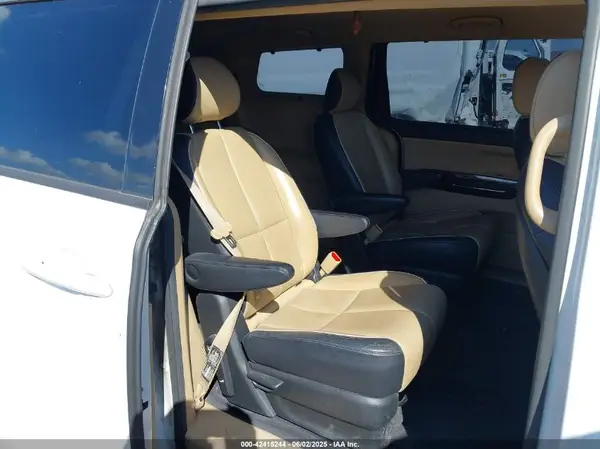 KNDMC5C14G6125570 2016 KIA SEDONA - Image 8