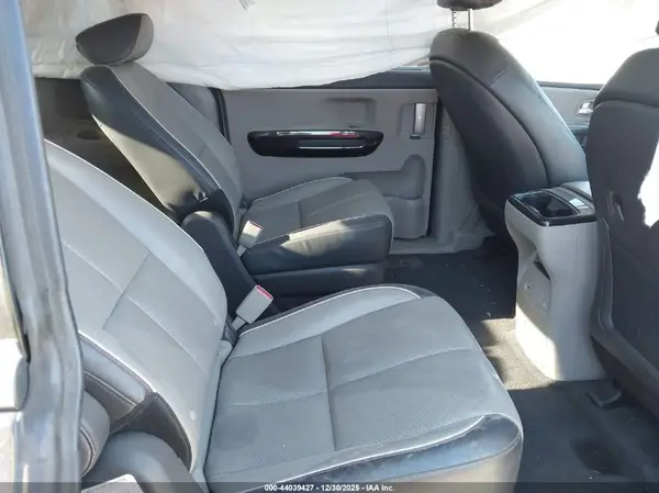 KNDMC5C14G6136374 2016 KIA SEDONA - Image 8