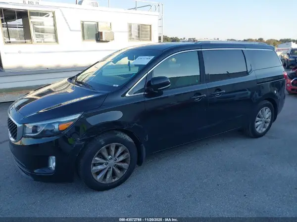 KNDMC5C14G6139257 2016 KIA SEDONA - Image 2
