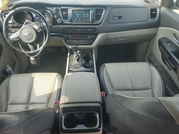 KNDMC5C14H6257262 2017 KIA SEDONA - Image 8