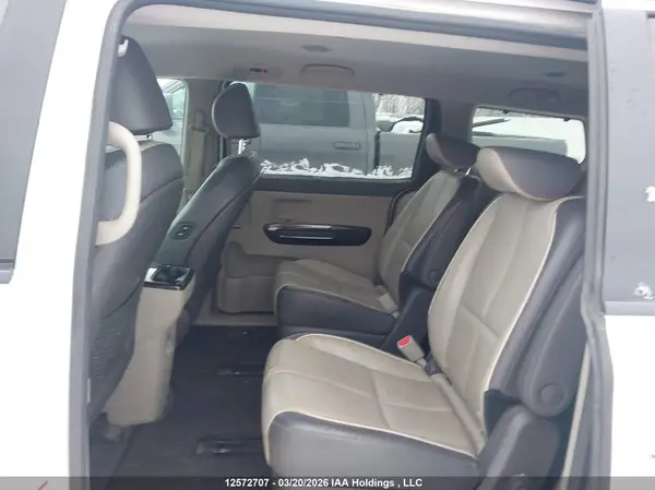 KNDMC5C14H6262493 2017 KIA SEDONA - Image 8