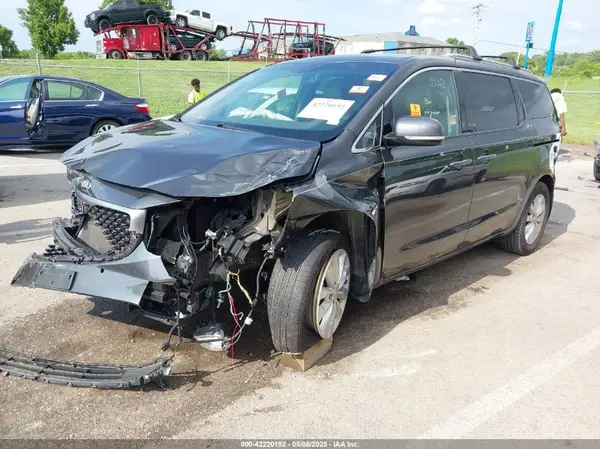 KNDMC5C14H6263207 2017 KIA SEDONA - Image 2