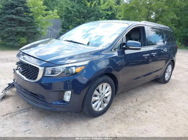KNDMC5C14H6273879 2017 KIA SEDONA - Image 2