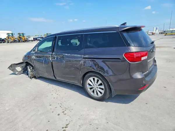KNDMC5C14H6292206 2017 KIA SEDONA - Image 2