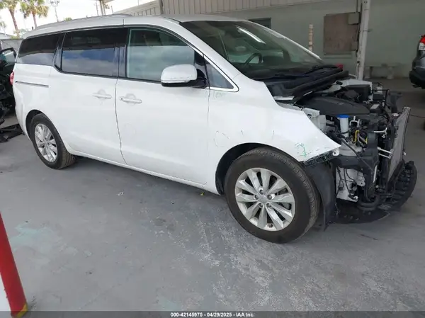 KNDMC5C14H6335068 2017 KIA SEDONA - Image 1