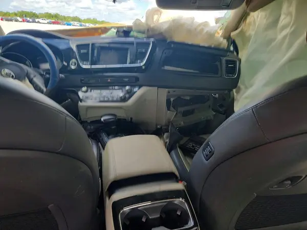 KNDMC5C14J6350739 2018 KIA SEDONA - Image 8
