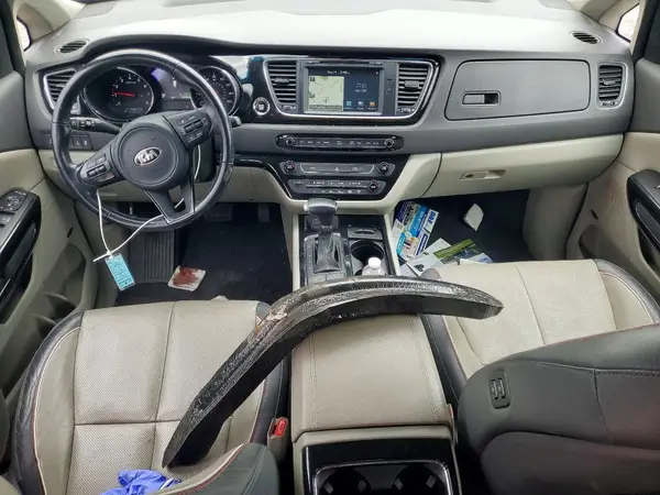 KNDMC5C14J6372370 2018 KIA SEDONA - Image 8
