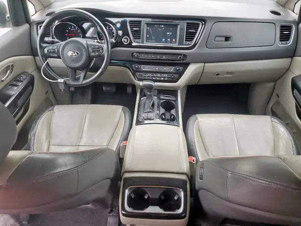 KNDMC5C14J6378055 2018 KIA SEDONA - Image 8