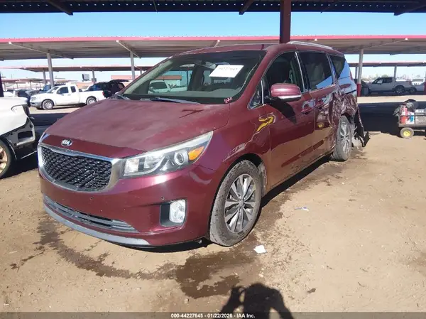 KNDMC5C14J6389069 2018 KIA SEDONA - Image 2