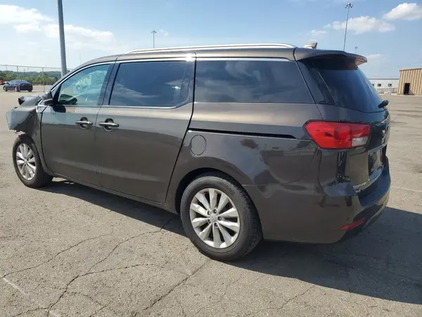 KNDMC5C14J6396913 2018 KIA SEDONA - Image 2