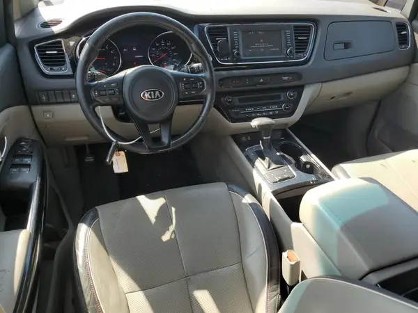 KNDMC5C14J6396913 2018 KIA SEDONA - Image 8