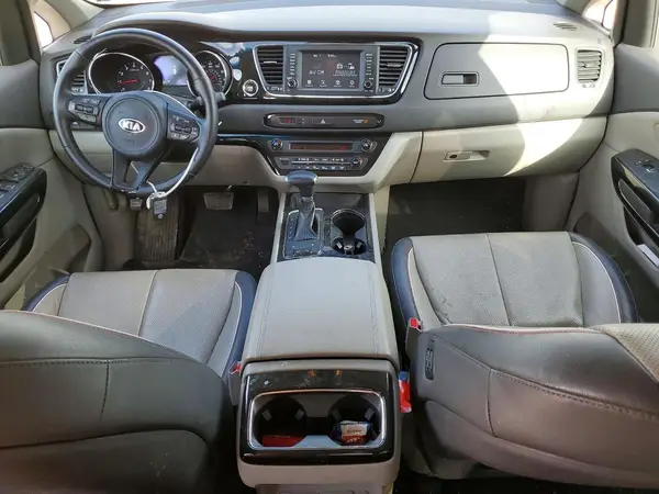 KNDMC5C14J6403570 2018 KIA SEDONA - Image 8