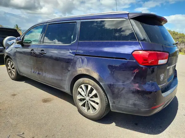 KNDMC5C14J6423074 2018 KIA SEDONA - Image 2