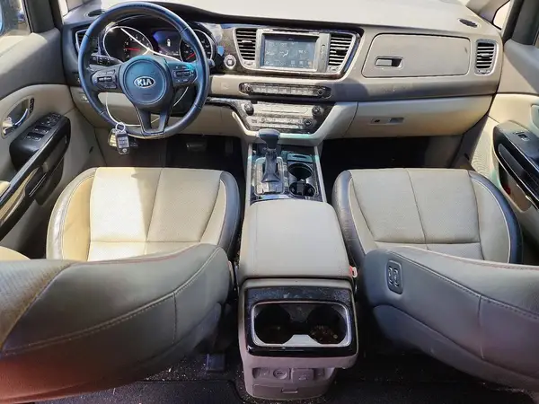 KNDMC5C14J6423074 2018 KIA SEDONA - Image 8