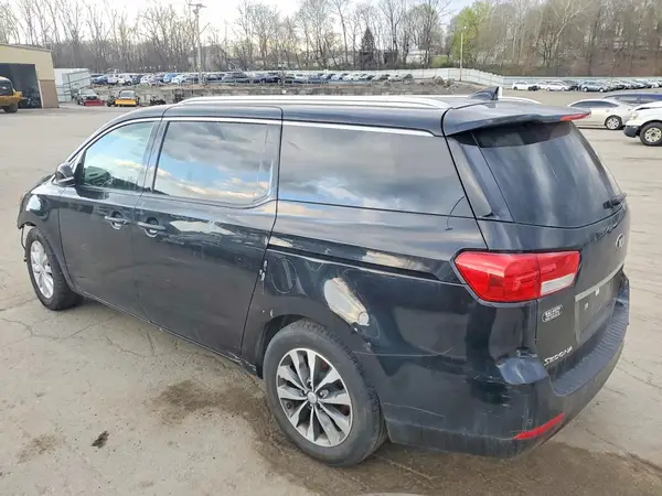 KNDMC5C14J6424032 2018 KIA SEDONA - Image 2