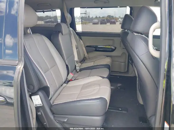 KNDMC5C15G6099478 2016 KIA SEDONA - Image 8