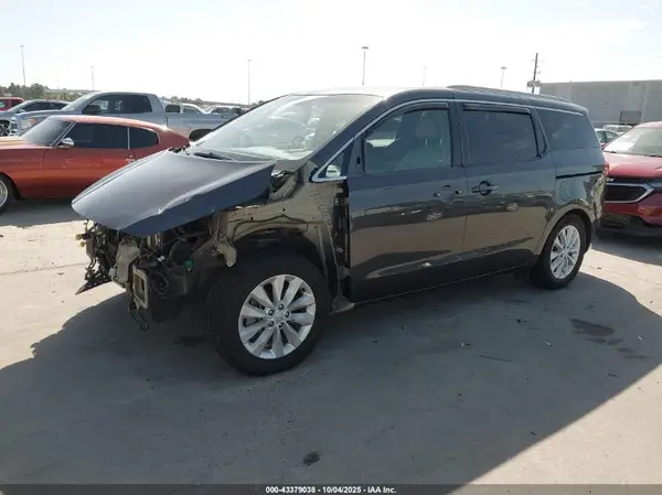 KNDMC5C15G6116523 2016 KIA SEDONA - Image 2