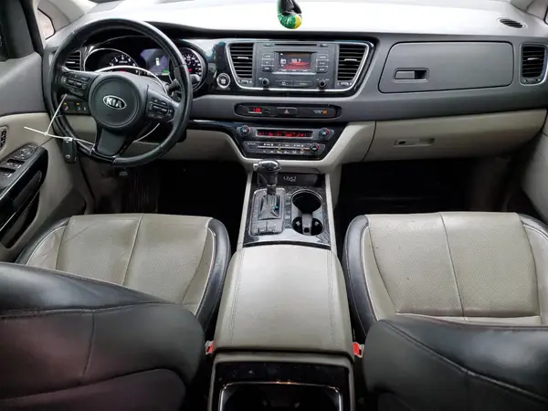 KNDMC5C15G6118563 2016 KIA SEDONA - Image 8