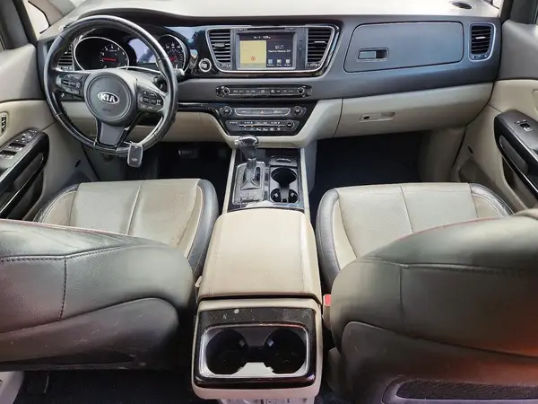 KNDMC5C15G6130275 2016 KIA SEDONA - Image 8