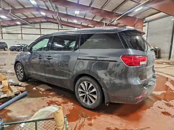 KNDMC5C15G6130812 2016 KIA SEDONA - Image 2