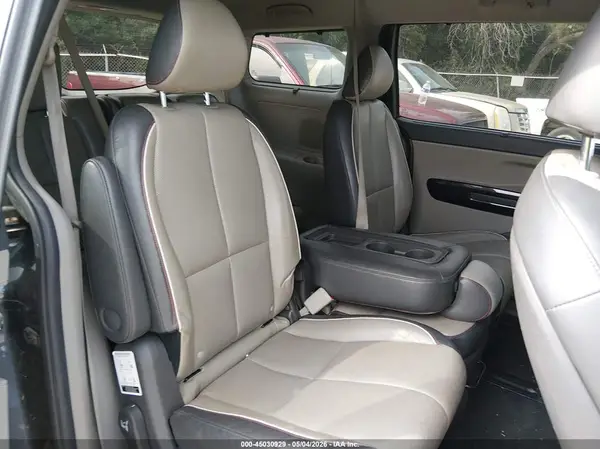 KNDMC5C15G6137761 2016 KIA SEDONA - Image 8