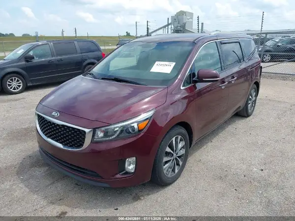 KNDMC5C15G6147089 2016 KIA SEDONA - Image 2
