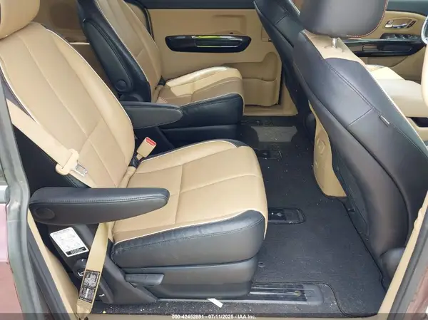 KNDMC5C15G6147089 2016 KIA SEDONA - Image 8