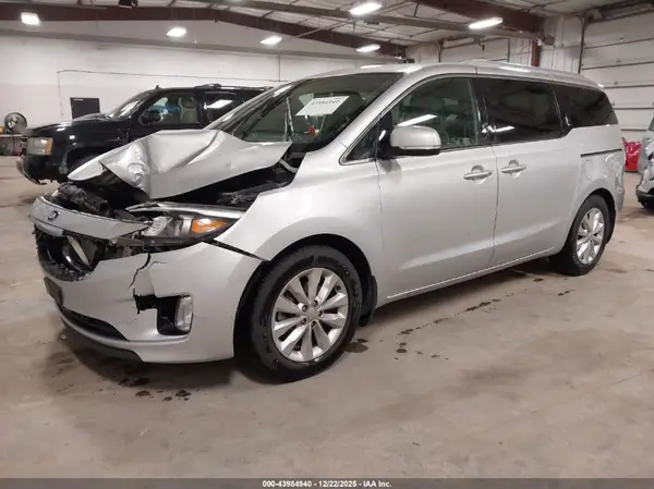 KNDMC5C15G6147710 2016 KIA SEDONA - Image 2