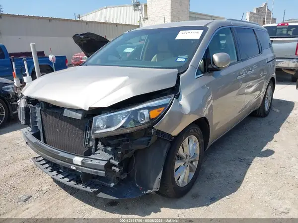 KNDMC5C15G6169108 2016 KIA SEDONA - Image 2