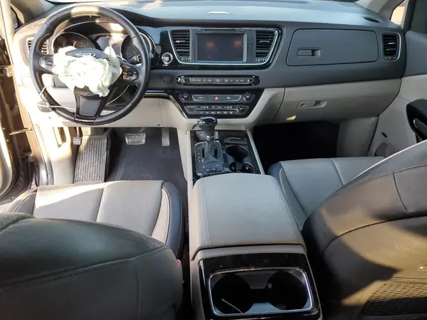 KNDMC5C15G6170887 2016 KIA SEDONA - Image 8