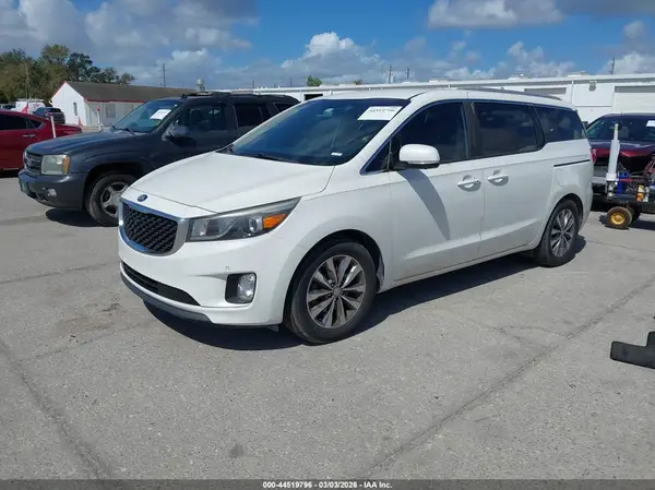 KNDMC5C15G6186555 2016 KIA SEDONA - Image 2