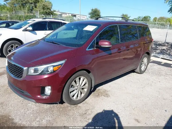 KNDMC5C15H6259358 2017 KIA SEDONA - Image 2