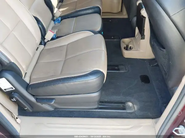 KNDMC5C15H6259358 2017 KIA SEDONA - Image 8