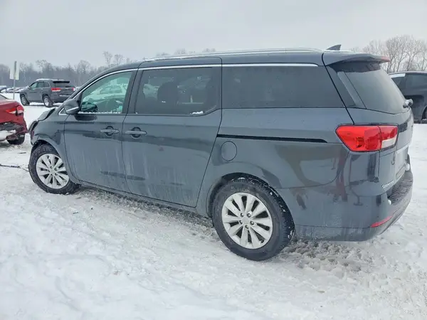 KNDMC5C15H6263202 2017 KIA SEDONA - Image 2