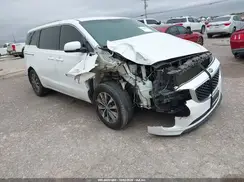 KNDMC5C15H6343888 2017 KIA SEDONA