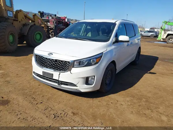 KNDMC5C15J6366125 2018 KIA SEDONA - Image 2
