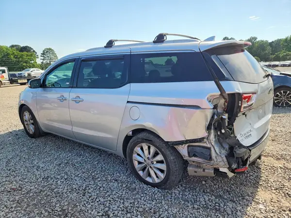 KNDMC5C15J6371843 2018 KIA SEDONA - Image 2