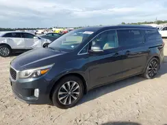 KNDMC5C16G6104011 2016 KIA SEDONA