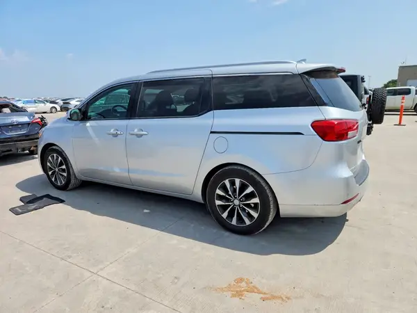 KNDMC5C16G6125585 2016 KIA SEDONA - Image 2