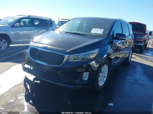 KNDMC5C16G6148025 2016 KIA SEDONA - Image 2